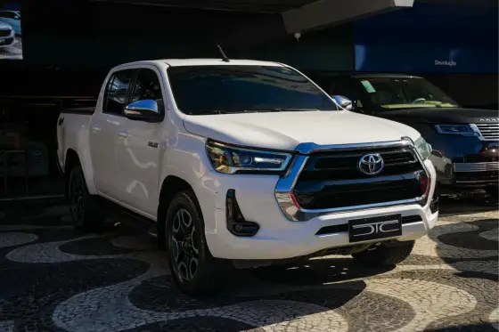 TOYOTA HILUX 2.8 SRV 4X4 CD 16V DIESEL 4P AUTOMÁTICO TOYOTA HILUX 2.8 SRV 4X4 CD 16V DIESEL 4P AUTOMÁTICO