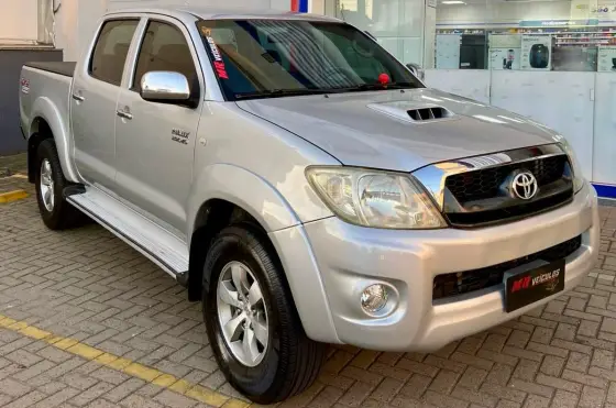 TOYOTA HILUX 3.0 SRV 4X4 CD 16V TURBO INTERCOOLER DIESEL 4P AUTOMÁTICO