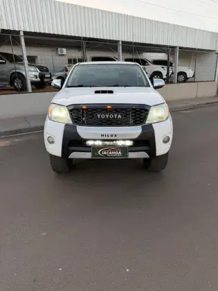 TOYOTA HILUX 3.0 SRV 4X4 CD 16V TURBO INTERCOOLER DIESEL 4P AUTOMÁTICO