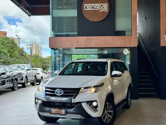 TOYOTA HILUX SW4 2.7 SR 4X2 16V FLEX 4P AUTOMÁTICO