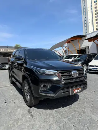 TOYOTA HILUX SW4 2.7 VVT-i FLEX SRV 7L 4X2 AUTOMÁTICO