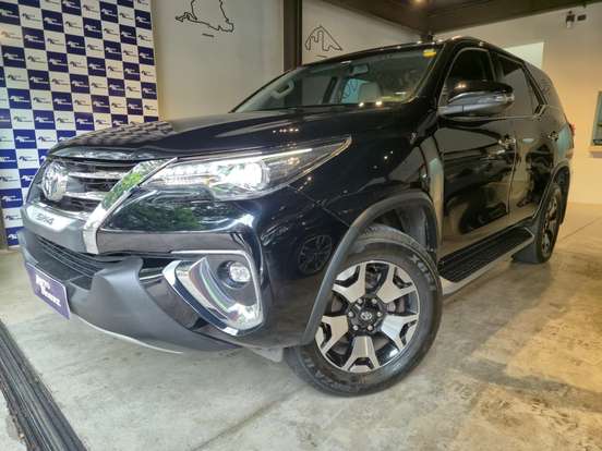 TOYOTA-HILUX SW4-2.8 SRX DIAMOND 4X4 7 LUGARES 16V TURBO INTERCOOLER DIESEL 4P AUTOMÁTICO TOYOTA-HILUX SW4-2020
