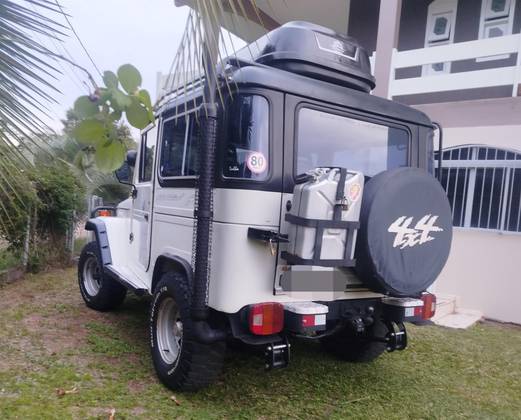 TOYOTA BANDEIRANTE 4.0 OJ50LV 4X4 TETO RIGIDO DIESEL 2P MANUAL