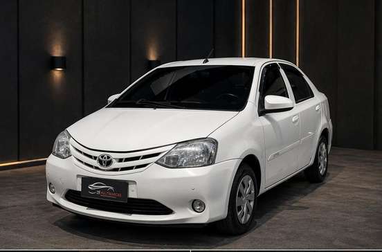 TOYOTA-ETIOS-2016