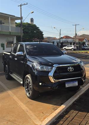 TOYOTA HILUX 2.8 D-4D TURBO DIESEL CD SRV 4X4 AUTOMÁTICO