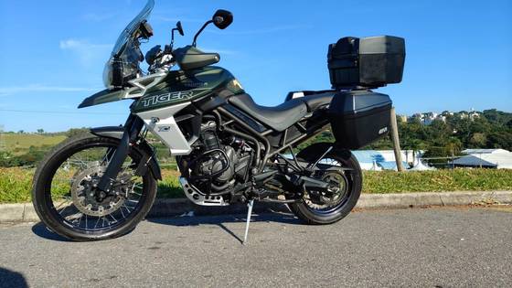 TRIUMPH TIGER 800 XCX 