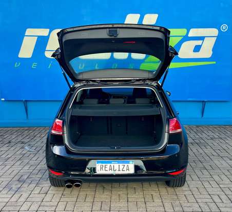 VOLKSWAGEN-GOLF-2014