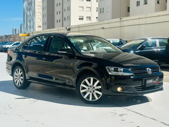 VOLKSWAGEN JETTA 2.0 COMFORTLINE FLEX 4P TIPTRONIC