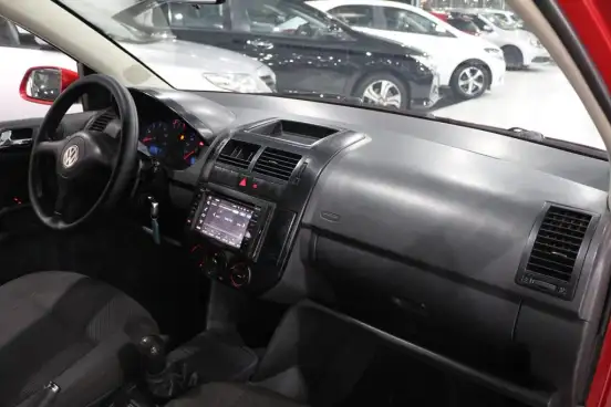 VOLKSWAGEN-POLO-2006