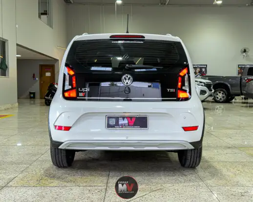 VOLKSWAGEN-UP-2017