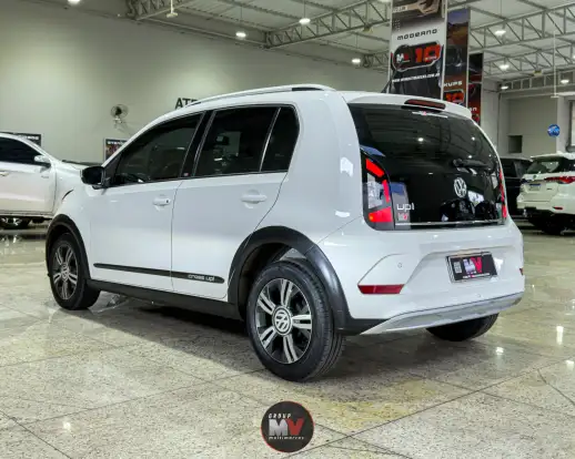 VOLKSWAGEN-UP-2017