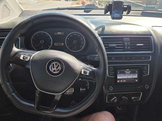 VOLKSWAGEN-CROSSFOX-1.6 MSI FLEX 16V 4P AUTOMATIZADO VOLKSWAGEN-CROSSFOX-2015
