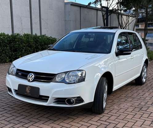 VOLKSWAGEN-GOLF-2012