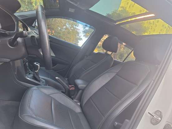 VOLKSWAGEN-T-CROSS-2024