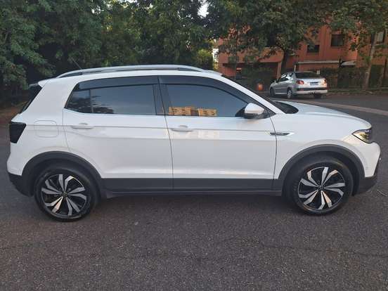 VOLKSWAGEN-T-CROSS-2024