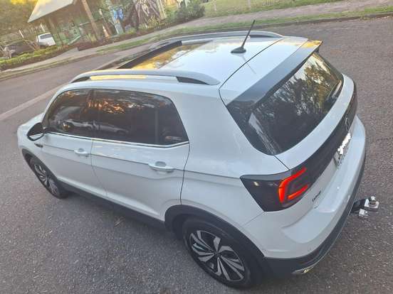 VOLKSWAGEN-T-CROSS-2024