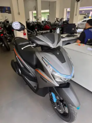 YAMAHA FLUO 125 HYBRID CONNECTED ABS 