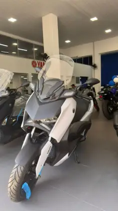 YAMAHA XMAX 300 CONNECTED ABS 