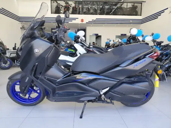 YAMAHA XMAX 300 CONNECTED ABS 
