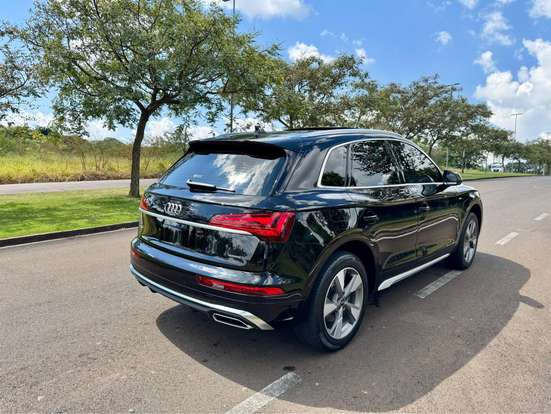 AUDI-Q5-2022