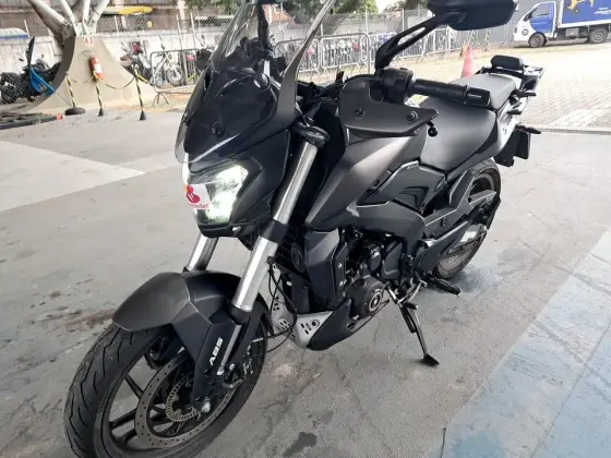 BAJAJ DOMINAR 400 