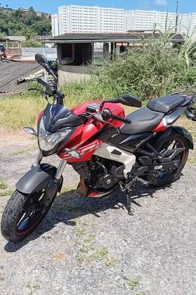 BAJAJ DOMINAR 200 