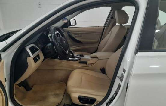 BMW-320i-2014