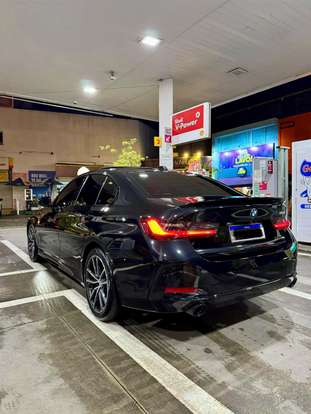 BMW-320i-2025