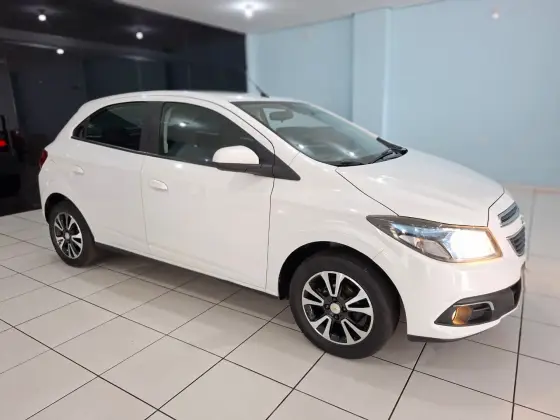CHEVROLET ONIX 1.4 MPFI LTZ 8V FLEX 4P MANUAL