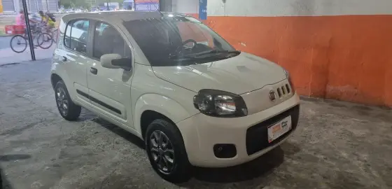 FIAT UNO 1.0 EVO VIVACE 8V FLEX 4P MANUAL