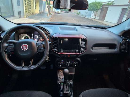 FIAT-TORO-2021
