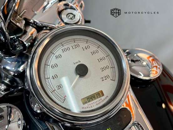 HARLEY-DAVIDSON-ROAD KING CLASSIC HARLEY-DAVIDSON-ROAD KING CLASSIC-2006