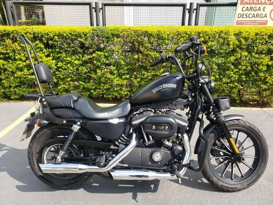 HARLEY-DAVIDSON SPORTSTER XL 883N IRON 
