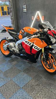 HONDA-CBR 1000RR REPSOL-2011