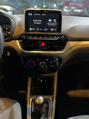 HYUNDAI-HB20S-2024