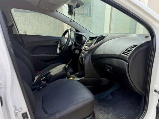 HYUNDAI-HB20-1.6 PREMIUM 16V FLEX 4P MANUAL HYUNDAI-HB20-2013
