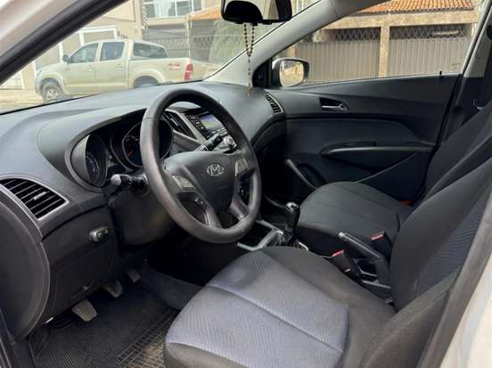 HYUNDAI-HB20-2013