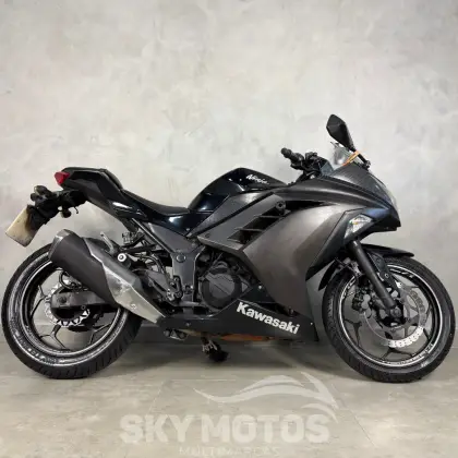 KAWASAKI NINJA 300 