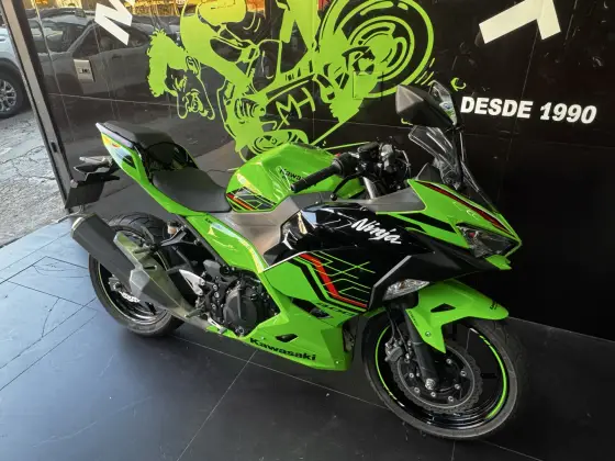 KAWASAKI NINJA 400 KRT EDITION 