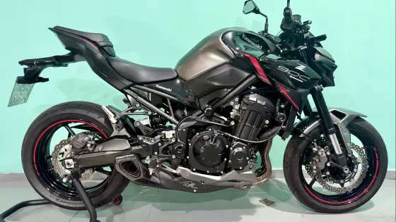 KAWASAKI Z900 