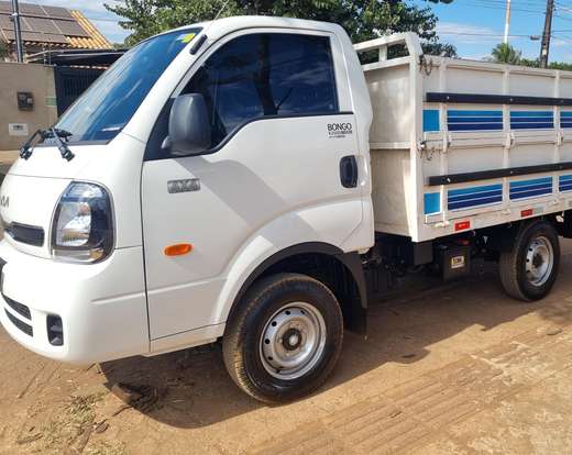 KIA-BONGO-2023