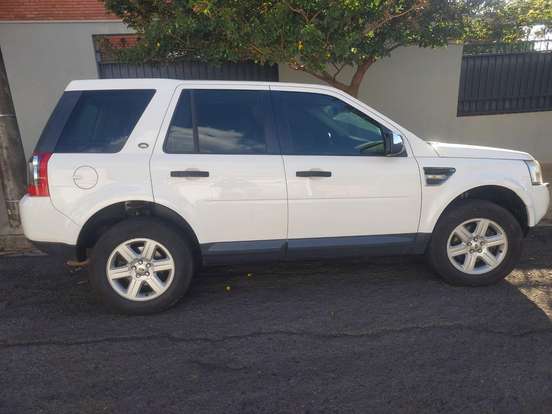 LAND ROVER-FREELANDER-2010