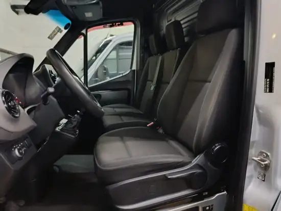 MERCEDES-BENZ-SPRINTER-2020