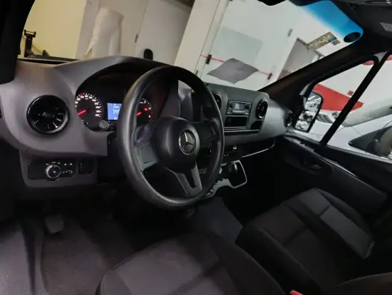 MERCEDES-BENZ-SPRINTER-2020