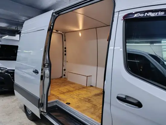 MERCEDES-BENZ-SPRINTER-2020