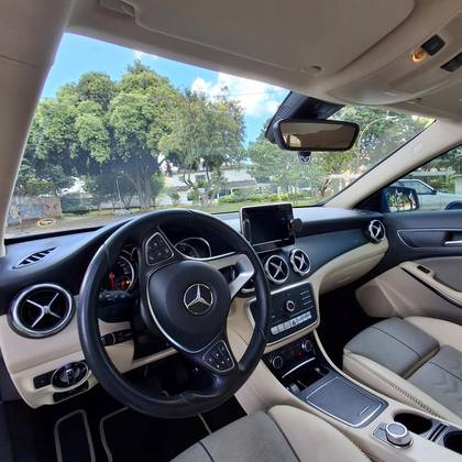 MERCEDES-BENZ GLA 200 1.6 CGI FLEX STYLE 7G-DCT