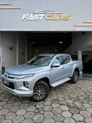 MITSUBISHI L200 TRITON 2.4 16V TURBO DIESEL SPORT HPE CD 4P 4X4 AUTOMÁTICO