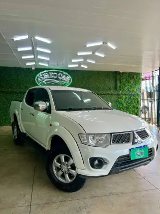 MITSUBISHI L200 TRITON 3.2 HPE 4X4 CD 16V TURBO INTERCOOLER DIESEL 4P AUTOMÁTICO