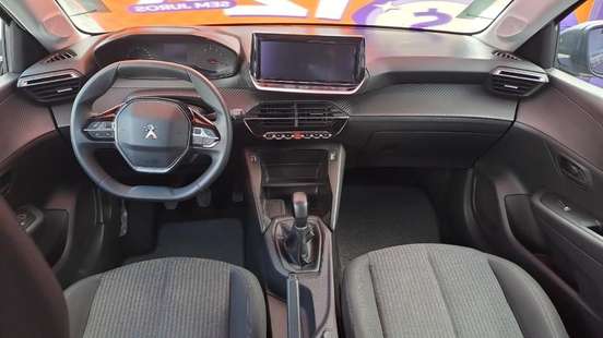 PEUGEOT-208-2023