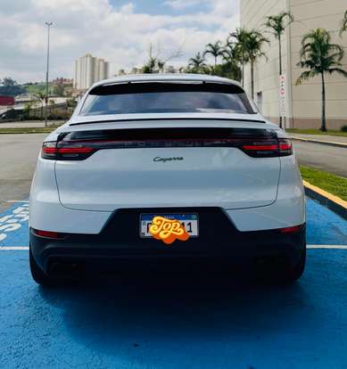 PORSCHE-CAYENNE-2023